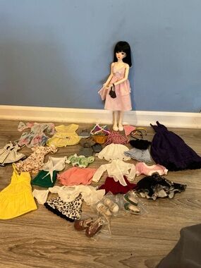 Lot of 35 Piece BJD Black Hair, Freckled Face Doll, Clothes, Shoes, Purses